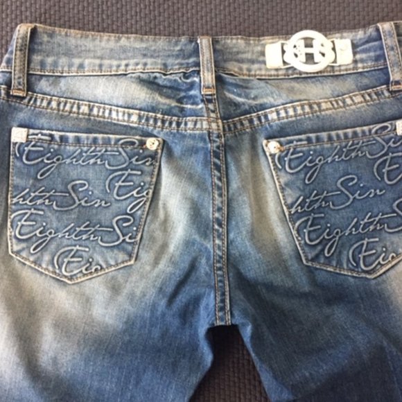 Comfy Designer Jeans Great for Summer - Picture 3 of 4